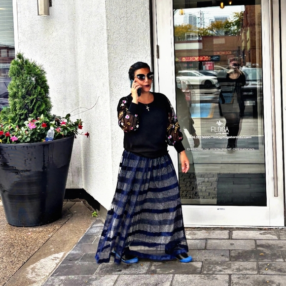 Meet your Posher, Patricia 💛 - Picture 6 of 13